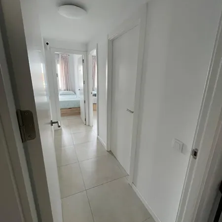 Brand New On Floor, 5 Min From Center, 15 Min From Apartment Alicante