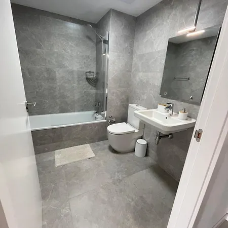 Brand New On Floor, 5 Min From Center, 15 Min From Apartment *