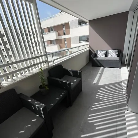 Apartment Brand New On Floor, 5 Min From Center, 15 Min From *